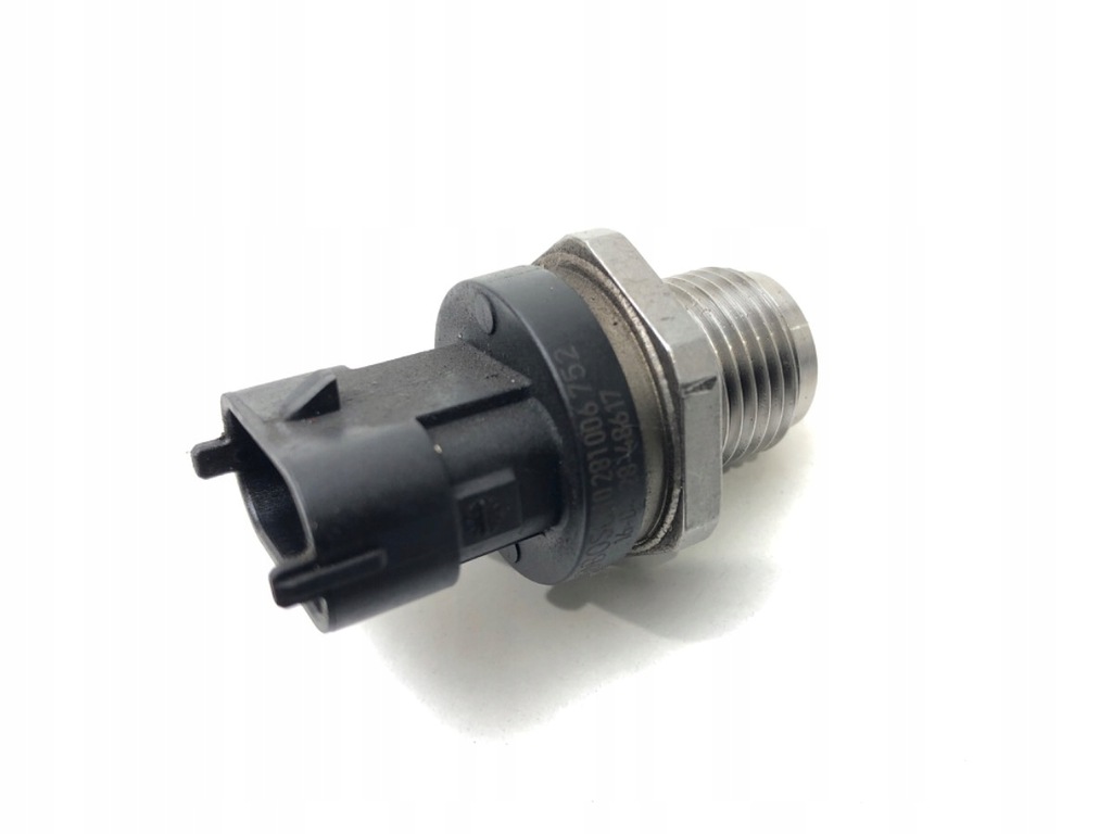 SENSOR PRESIUNE CARBURANT OPEL COMBO D 55269777 0281006752 1.3 90KM Product image