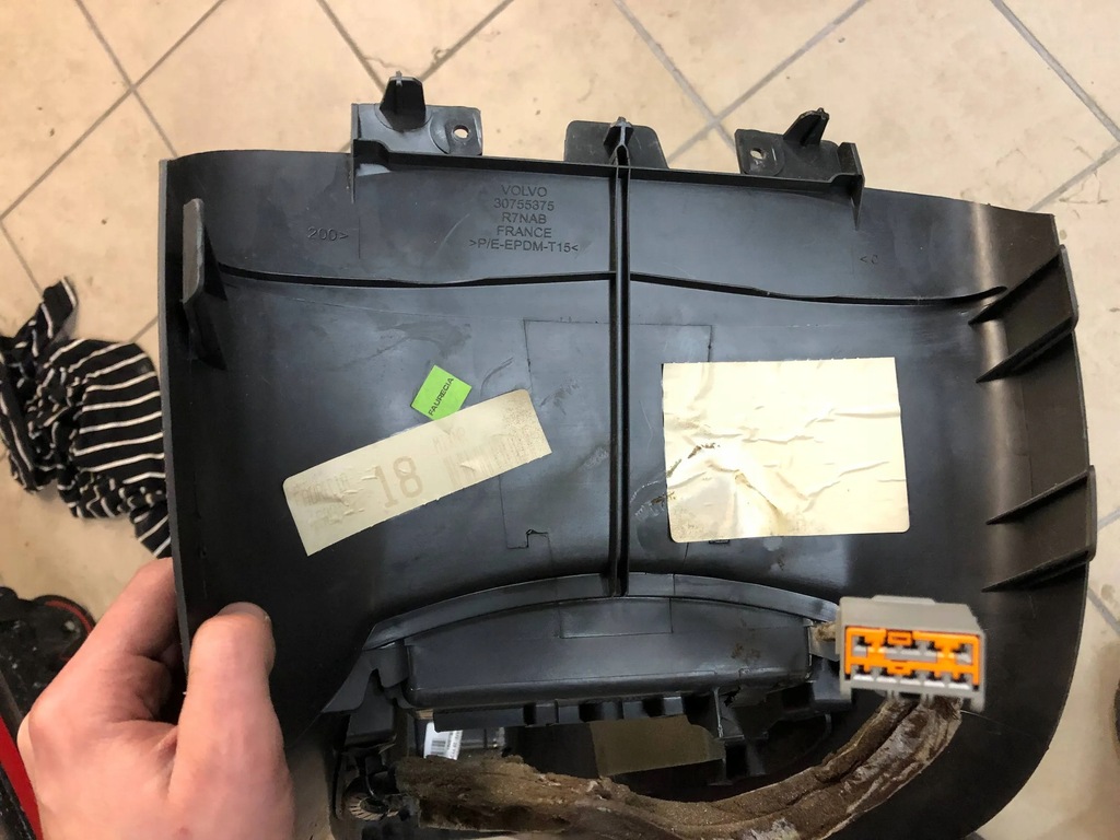 TUNEL CENTRAL COTIERA VOLVO S40 V50 30755375 Product image