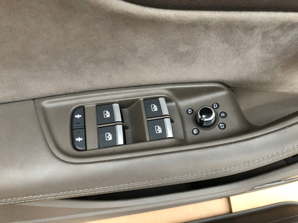 AUDI Q7 SQ7 4M LATERALĂ UȘĂ LATERALĂ TAPIERE PIELE DESIGN Product image