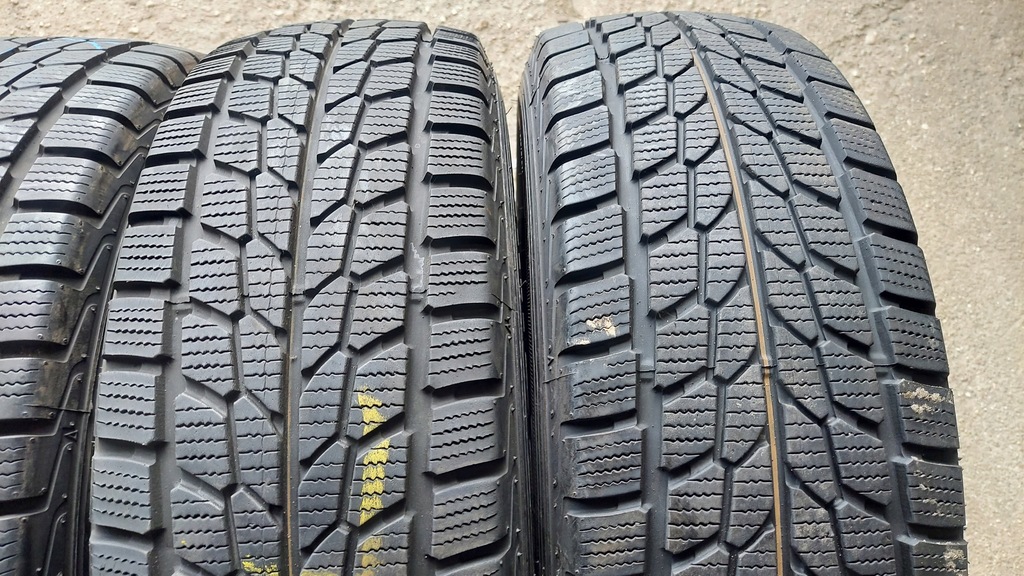 Anvelope de iarnă 215/70r16C 108/106T Falken Eurowinter HS437 VAN Product image