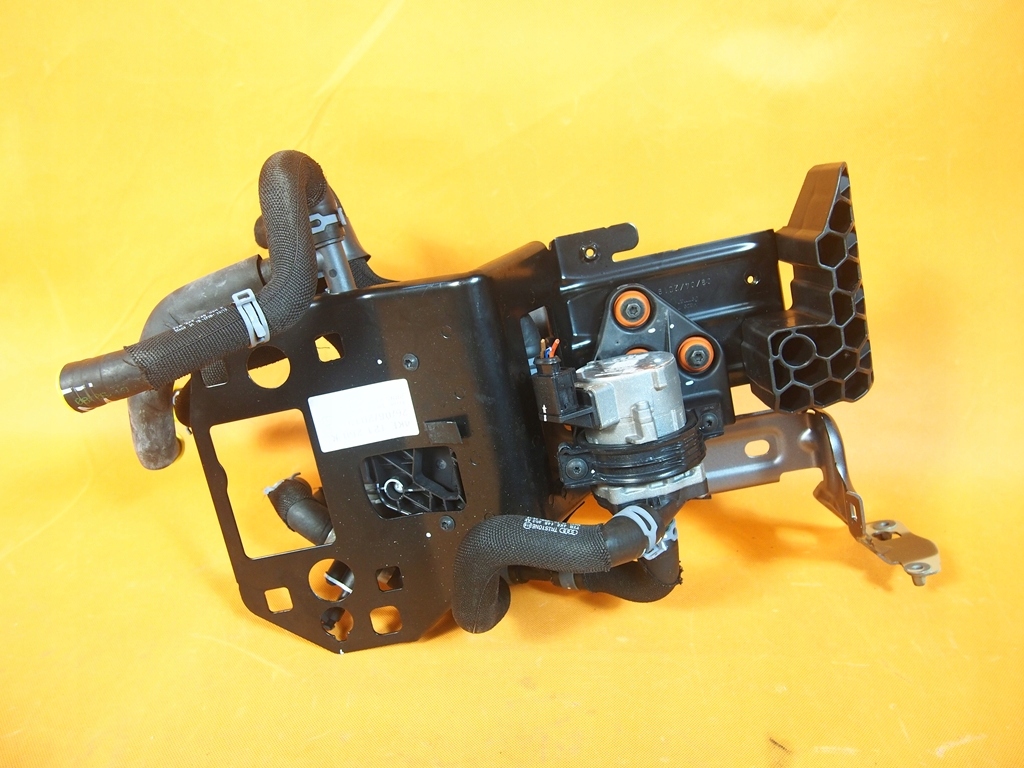 Suport furtunuri pompa de apa Audi E-Tron 4ke965567b 27KM Product image