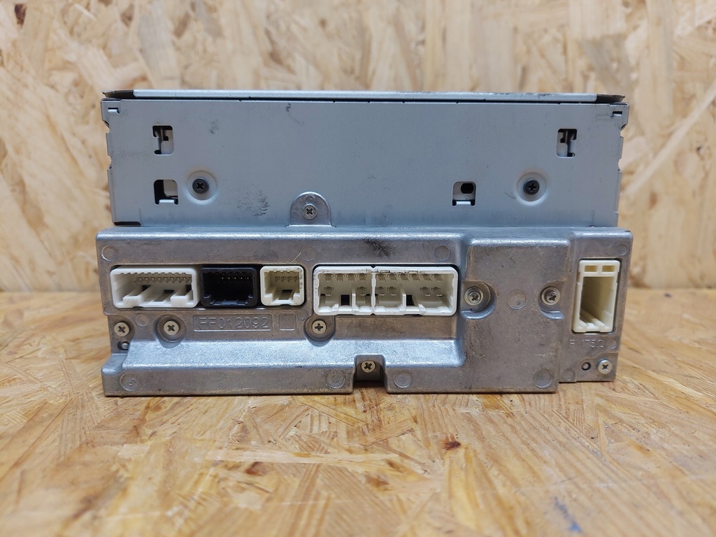 TOYOTA VERSO 09- FACTORY RADIO ORIGINAL 86120-0F060 Product image