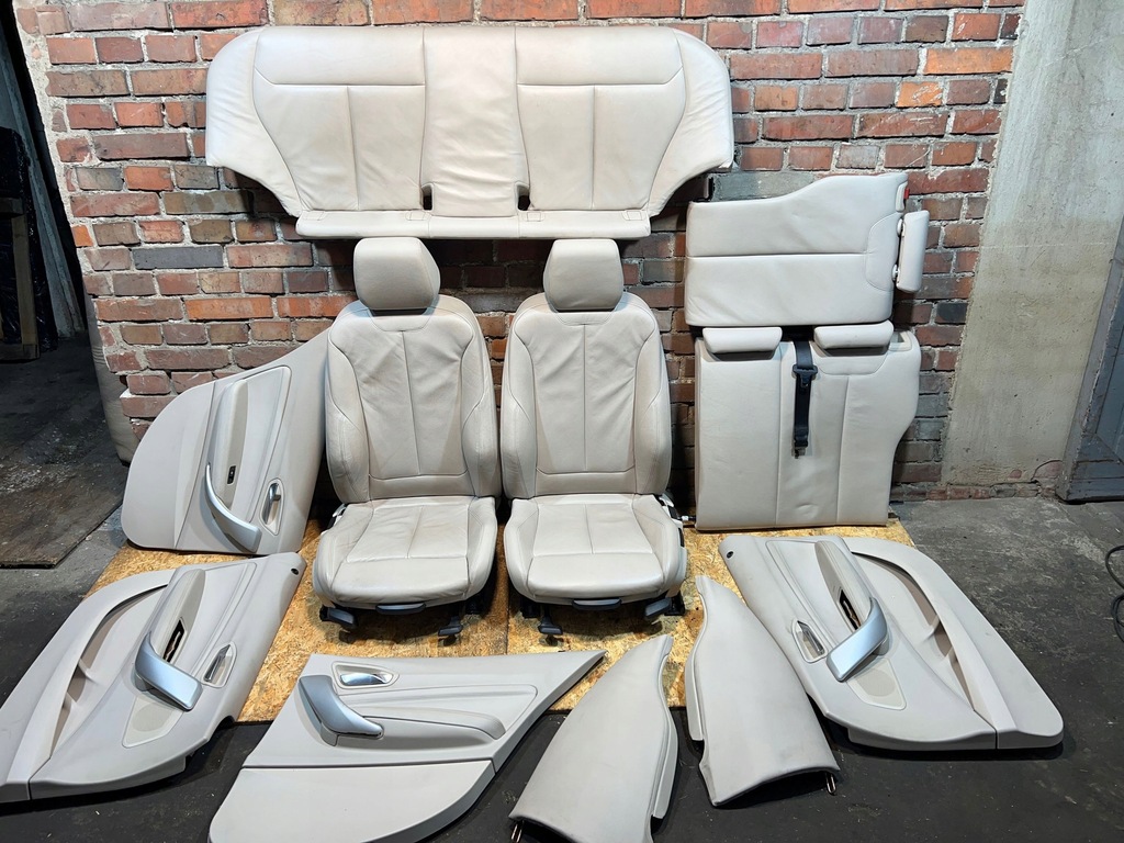 SCAUNE BMW 1 F20 UK, SET PIELE NEINCALZITĂ OYSTER, VERSIUNEA ENGLISH Product image