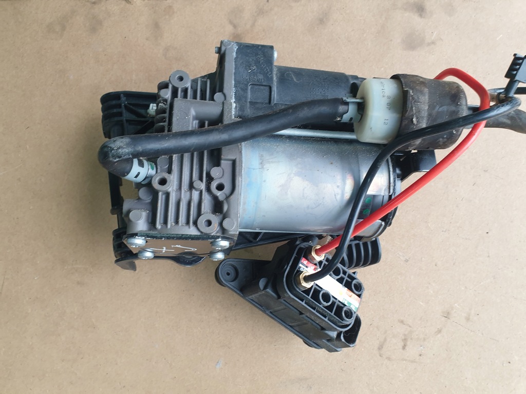 COMPRESOR SUSPENSIE JAGUAR XJ AW933B484AF Product image