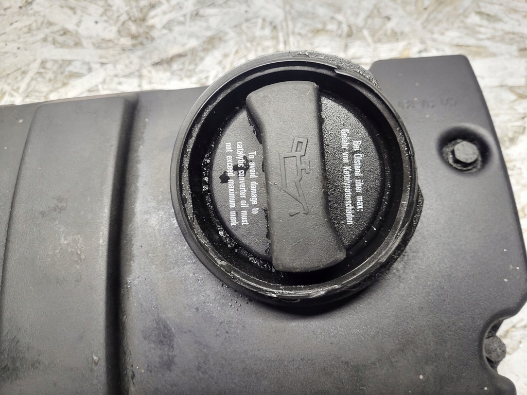 VW Passat B5 1.9 TDI 038103469P VALVE Product image