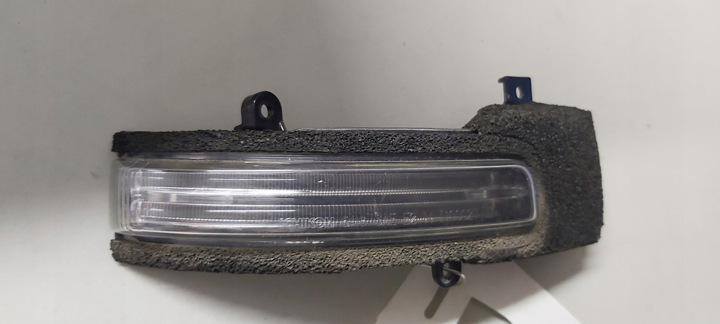 SEMNALIZARE ÎN OGLINDĂ, DREAPTA, DREAPTA CITROEN C4 AIRCROSS 12- 8351A068 Product image