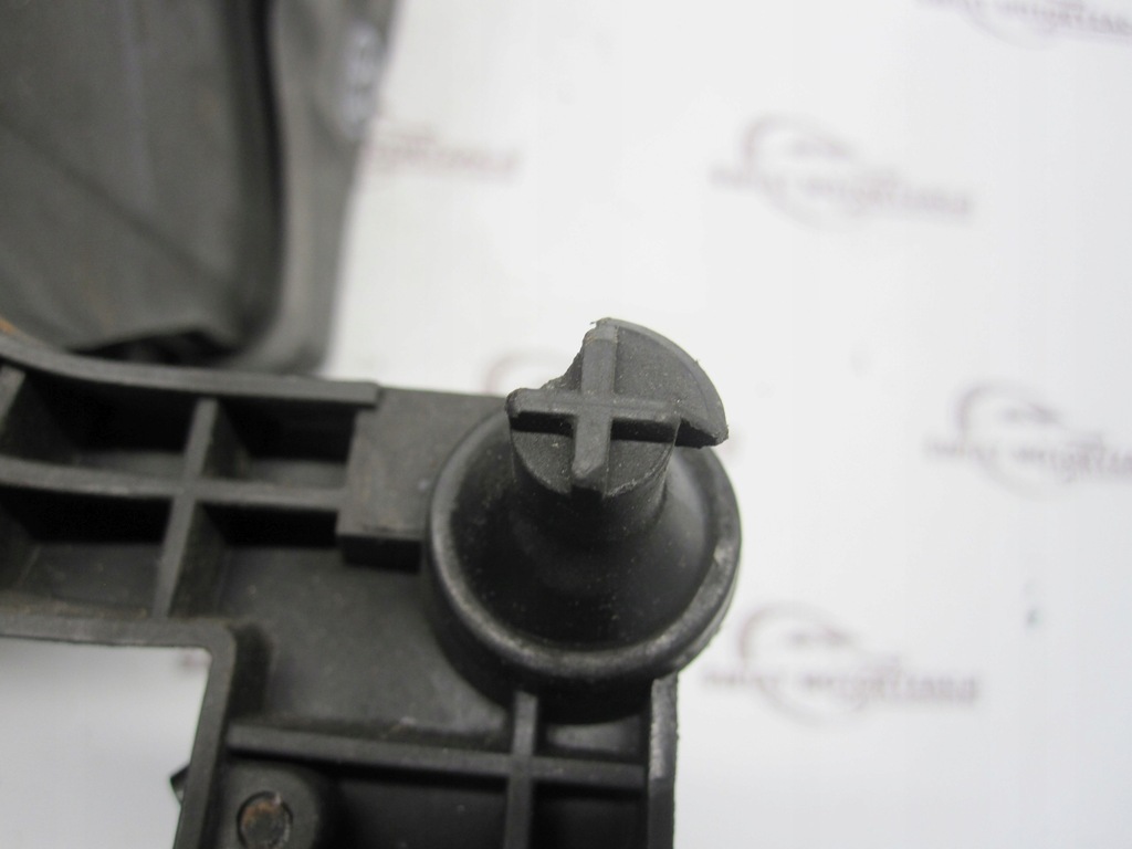 Ford Focus MK3 III 12R Carcasă cu filtru de aer AV61-9600-BF Product image
