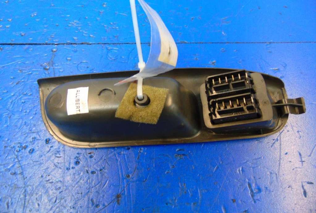 Renault Scenic and Lift 2002 2.0 16V comutator SS Product image