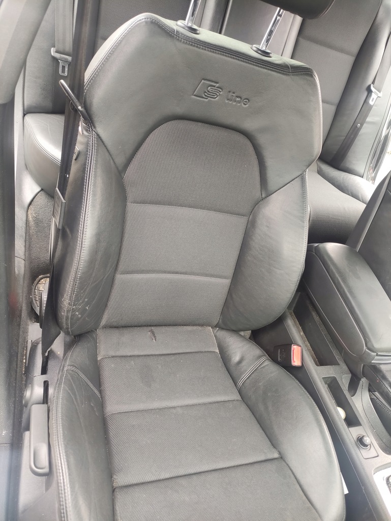 Audi A4 B7 S line sedan, scaune piele + panouri laterale, cap Product image