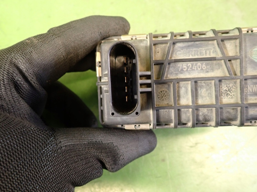 Reglaj turbină FORD FOCUS MK2 LIFT 1.8 TDCI 08r 6NW009206 752406 Product image