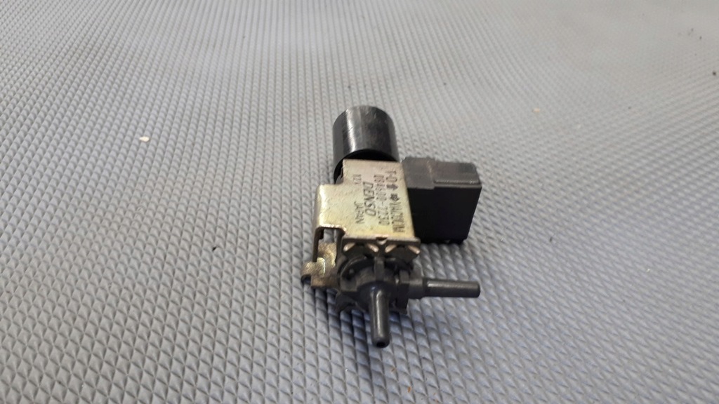084600-7230 robinet de vid denso I Product image