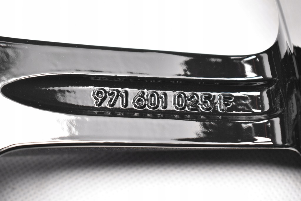 PORSCHE BBS PANAMERA G2 971 9x19 ET64 10.5x19 ET62 971601025 971601025F Product image