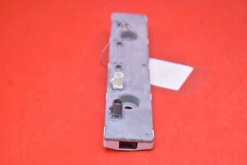 WZMACNIACZ ANTENY 4L0035225AE AUDI Q7 4L 12R Product image