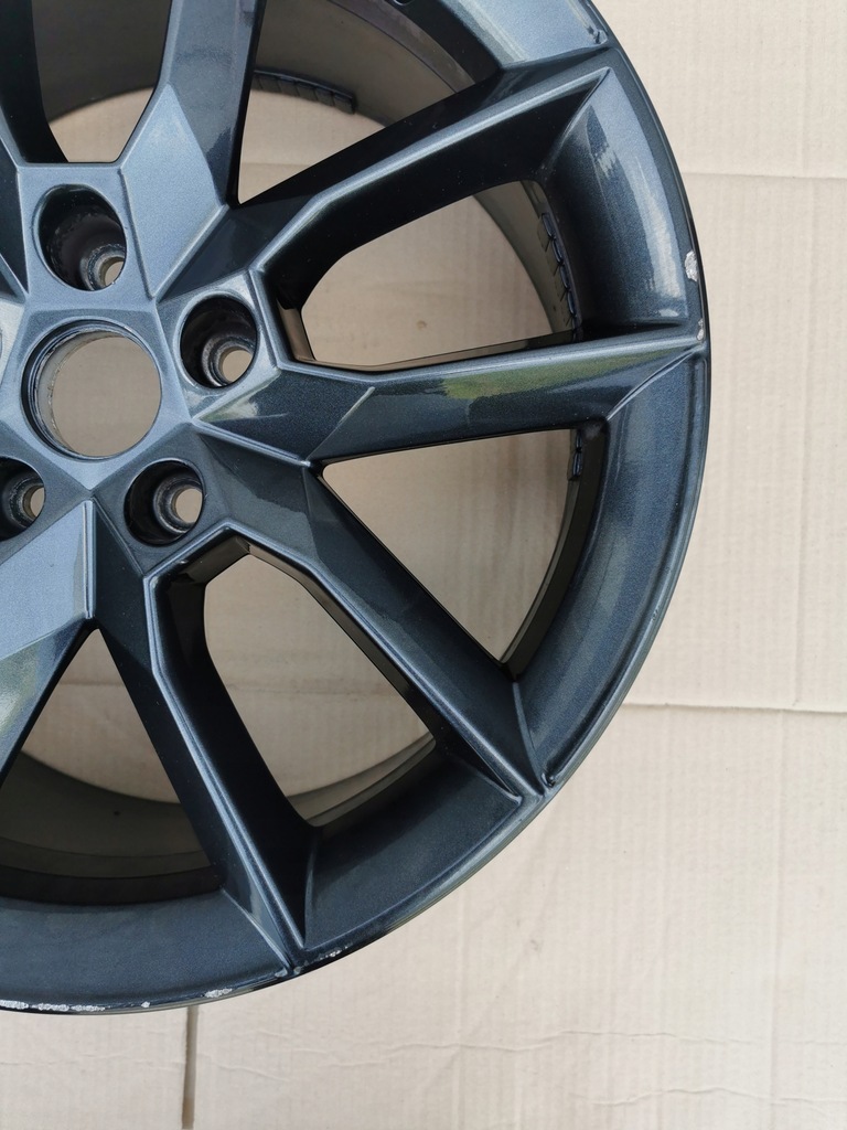 JANTE SKODA OCTAVIA III 5E0 RS 18'' 7.5JX18 ET-51 5X112 5E0601025 Product image