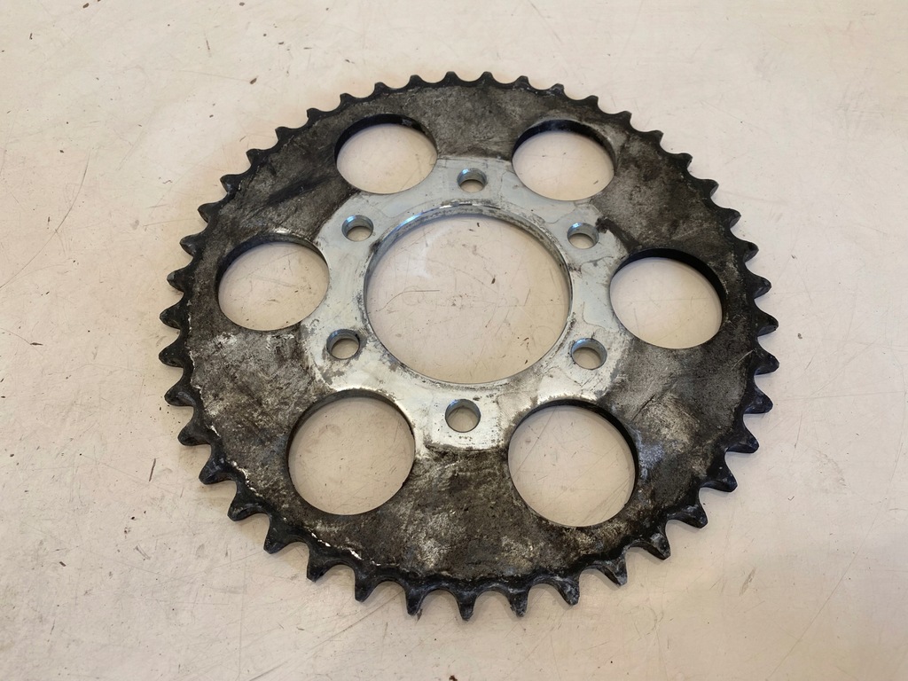 SUZUKI RF 900 R 94-99 900R PIIGNON DE ACTIONARE SPATE PINION DE IESIREA SPATE Product image