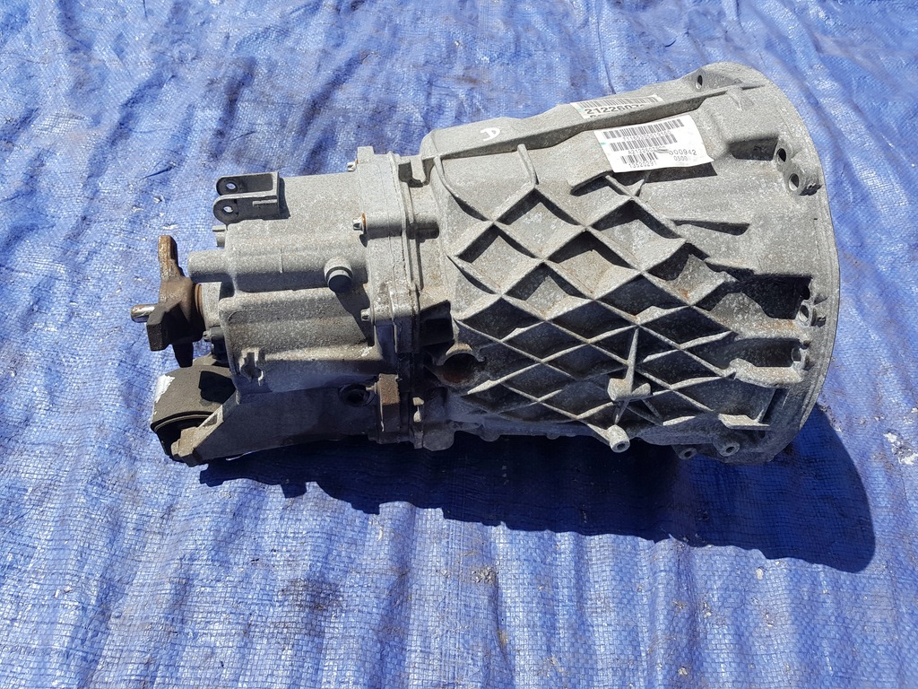 MERCEDES W212 W204 2.2 CDI CUTIE MANUALĂ 711.653 Product image