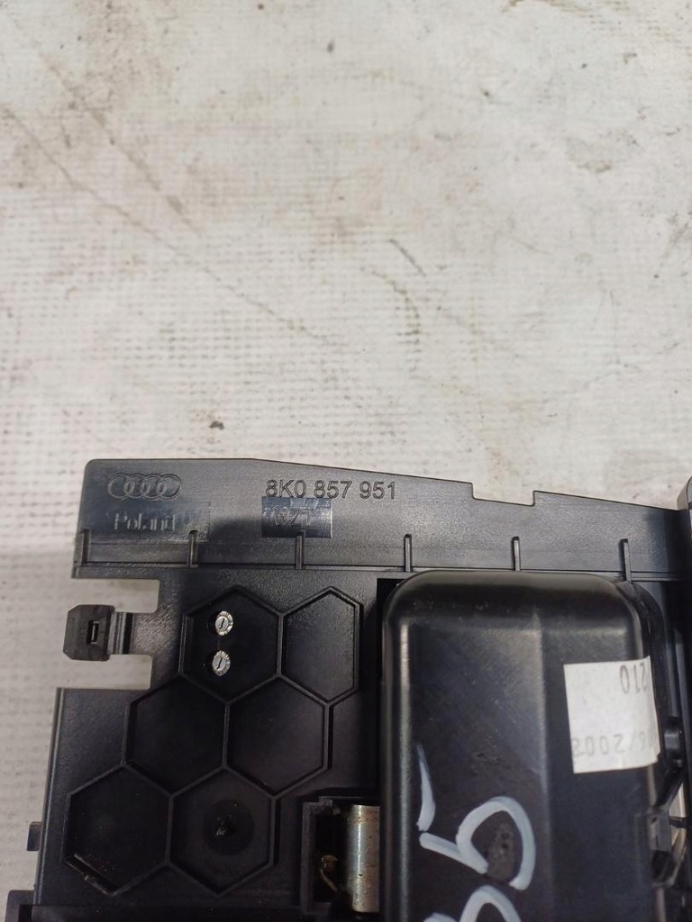 AUDI A4 B8 SCHRAY 8K0857951 Product image