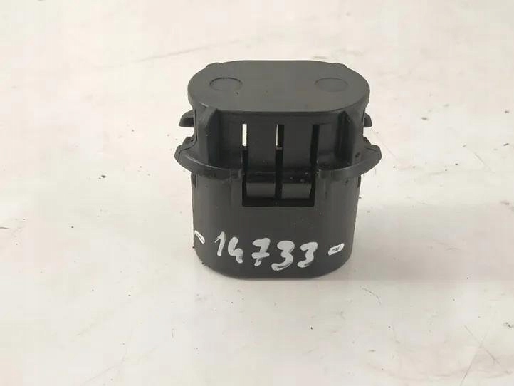 2518600647 MERCEDES-BENZ Spalator far dreapta Product image