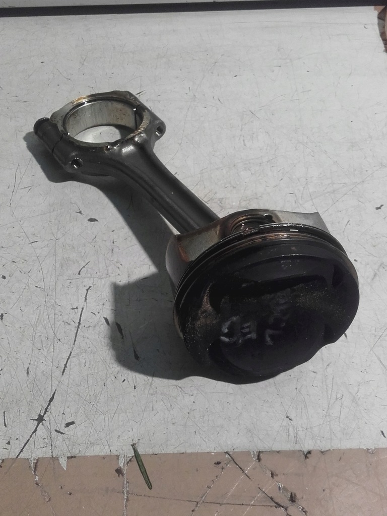 PEUGEOT OPEL CITROEN 1.2 THP BIELA ​​PISTON Product image