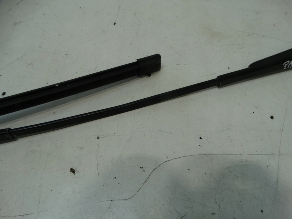 BRAT STERGATOR DREAPTA VOLKSWAGEN PASSAT B6 COMBI 3C1955410B Product image