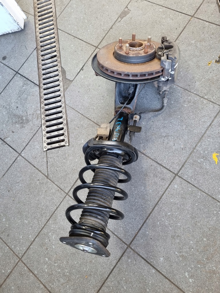 FORD FOCUS MK3 ARTICOLĂ STÂNGA AMORTIZOR MCPHERSON 1.0 ECOBOOST KPL Product image