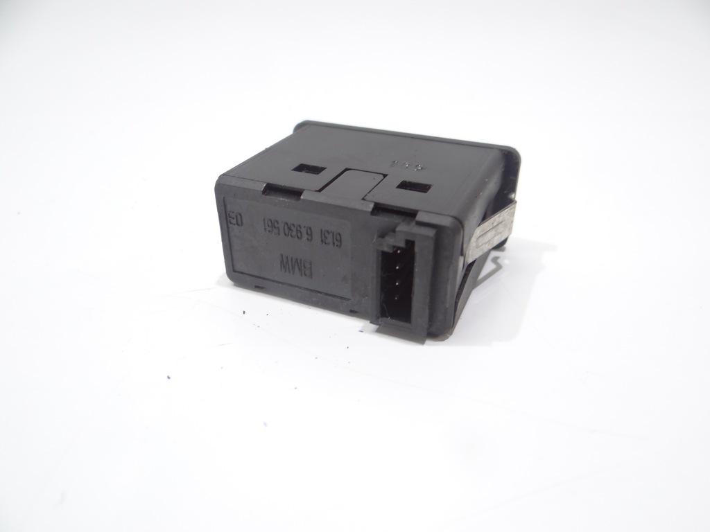 AUX BMW E87 E90 E92 OE 6930561 priză Product image