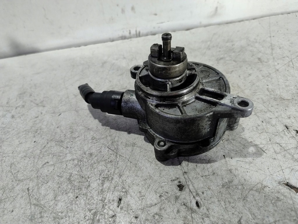 POMPA VACU VACUUM MERCEDES W203 2.2 CDI A6462300165 Product image