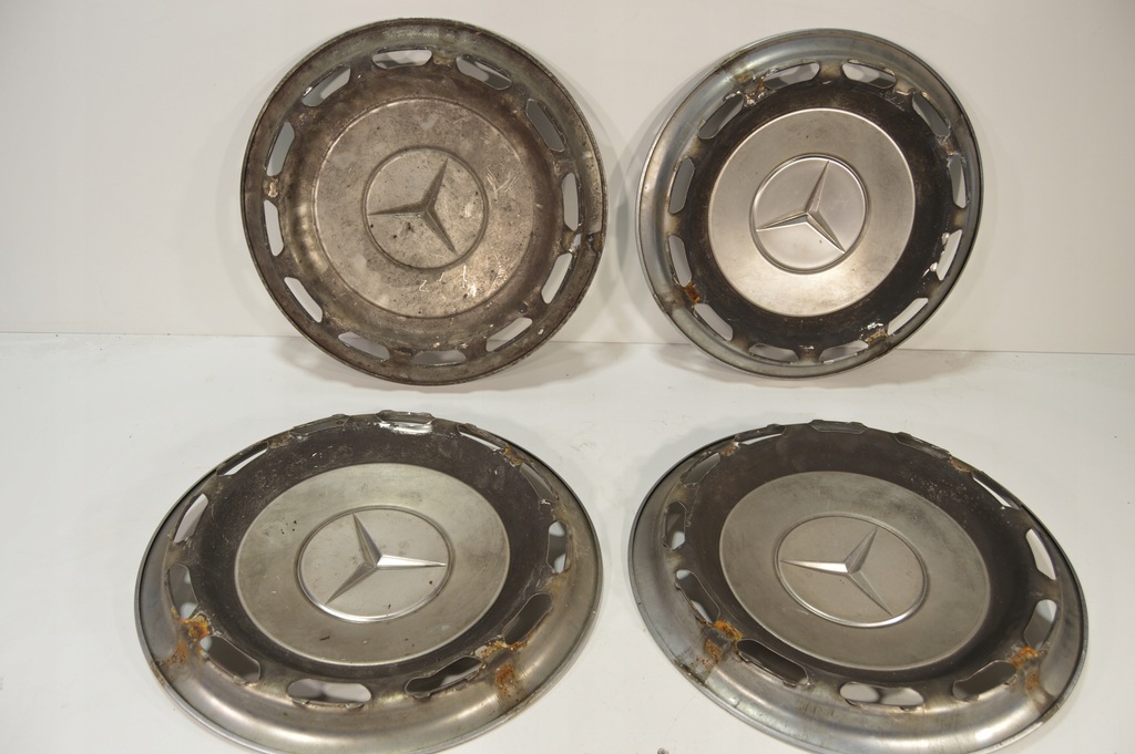 MERCEDES HUBCAPS W123 W115 W116 W108 SET ORIGINAL METAL Product image