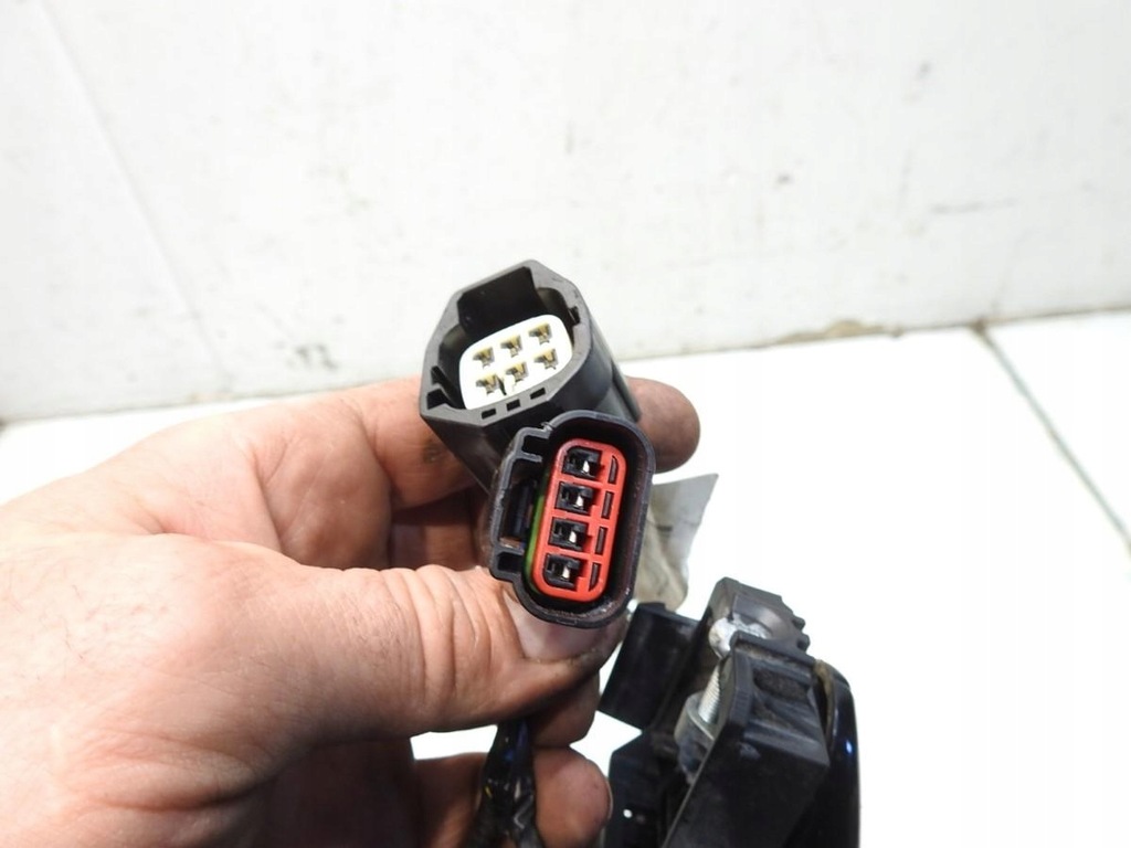 MÂNER UȘĂ SPATE STÂNGA G6 FORD MONDEO MK4 IV LIFT 6G9T-14A631-BF Product image