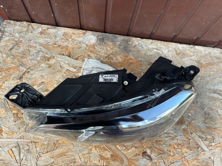 LAMPĂ FATA STÂNGA PEUGEOT PARTNER IV RIFTER 17-22 ani 9816827280 Product image