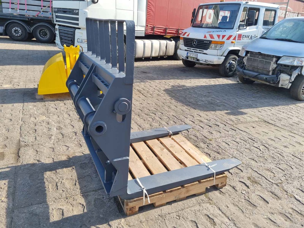 CARAT CU FURCI RABATANTE PFB 5 tone * MANITOU * MERLO * import Germania Product image