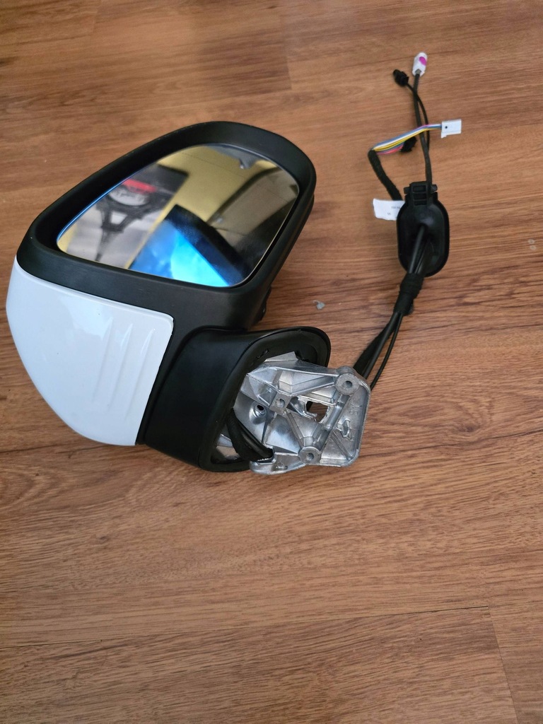 W205 Coupe Camera Assistant 8+8 Product image