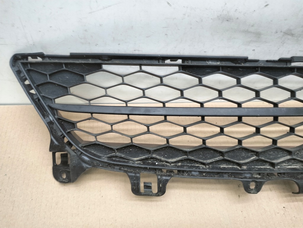 GRILĂ CENTRALĂ BARĂ FATA MAZDA 6 GH LIFT 2010-2012 Product image
