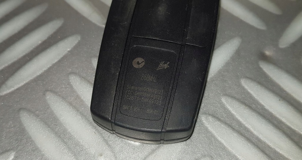 BMW E60 E87 E90 CHEIE GROT CHEIE Aprindere TELECOMANDA RADIO 868MHZ 6954808 Product image
