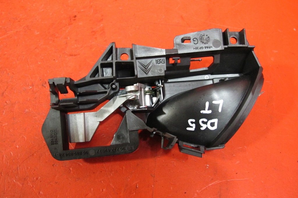 CITROEN DS5 MÂNER INTERIOR UȘĂ SPATE STÂNGA 9673213677 Product image