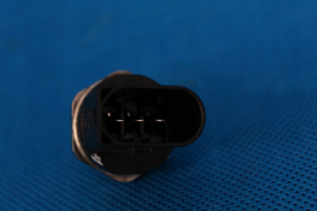 AUDI A3 8V LIFT SENSOR PRESIUNE CARBURANT 2016R 06J906051F Product image