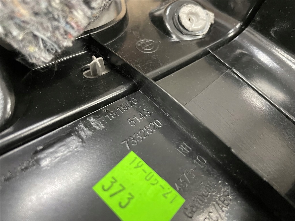 Pilon de plastic Plasaj Scămuit cu portbagaj în spate BMW F48 X1 LI Lift Product image