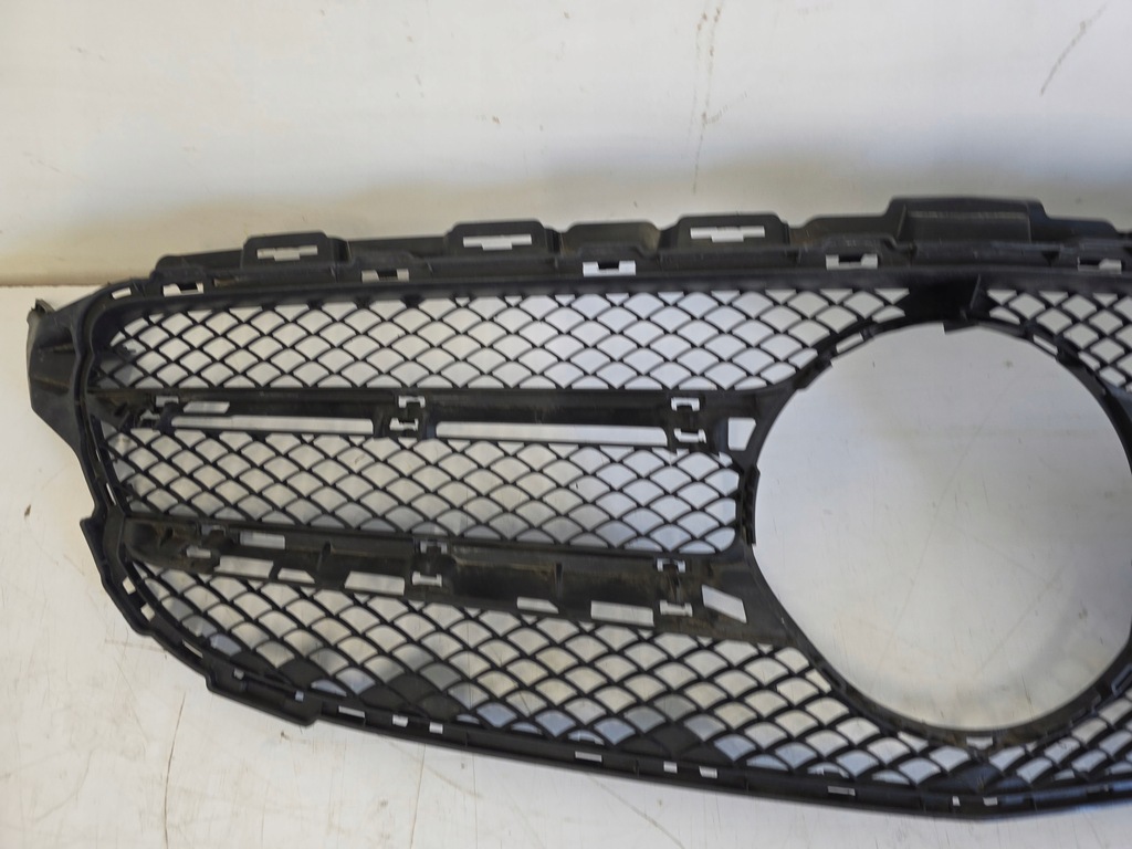 Grill Dummy Bumper Mercedes C Clasa W205 A2058801704 Product image