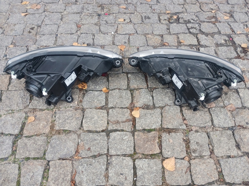 LĂMPURI FAŢĂ STÂNGA DREAPTA VOLKSWAGEN VW E-UP 1S0 E-UP! SUS HELLA LIFT Product image