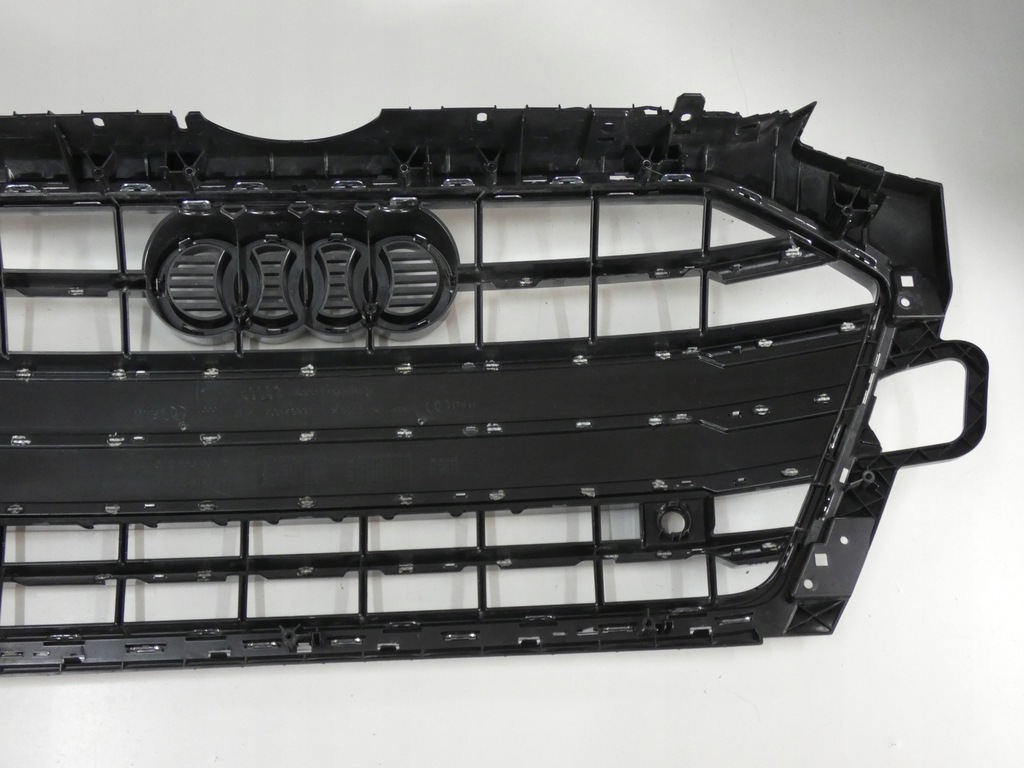 Grătar artificial AUDI A4 8W lift Product image
