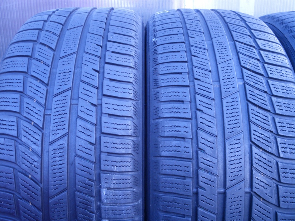 ANVELOPE 225/45R18 TOYO PRET PENTRU UN SET! Product image