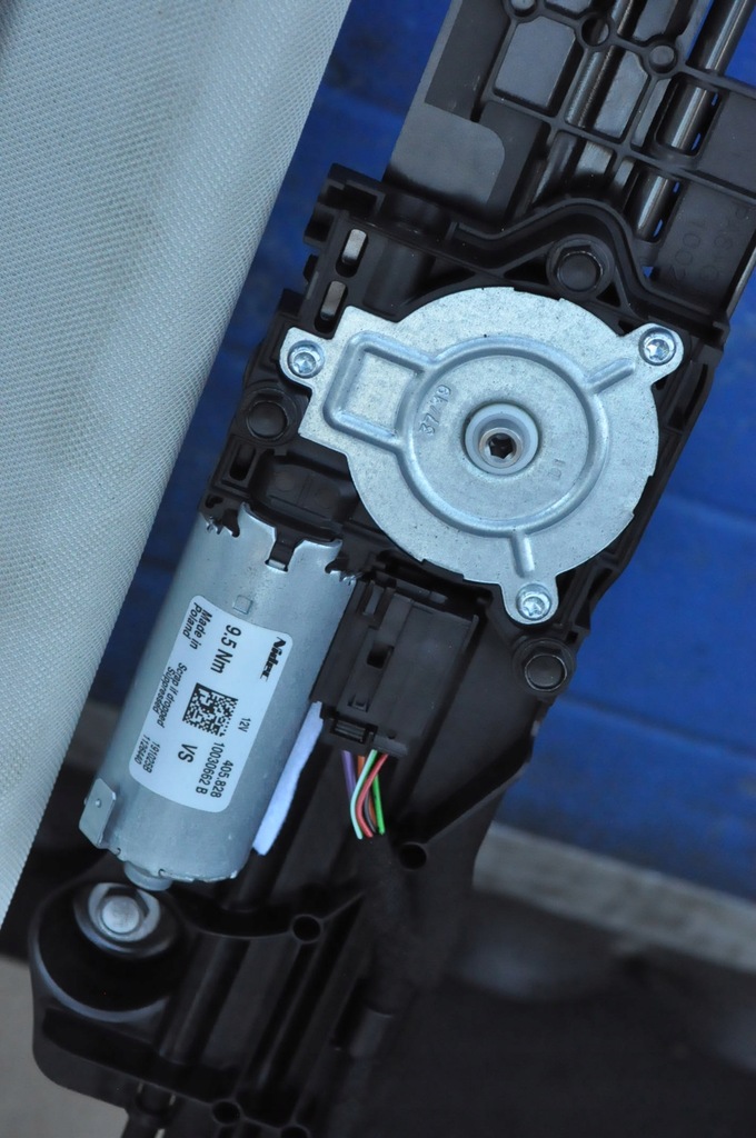 VOLVO S60 III V60 II XC60 XC90 II S90 V90 FEREASTRĂ PANORAMĂ TRAPAȘ Product image