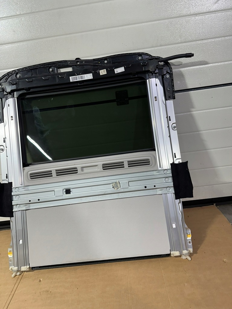 Trapă, trapă glisantă, fereastră Mercedes Clasa E W213 KM Kombi Product image