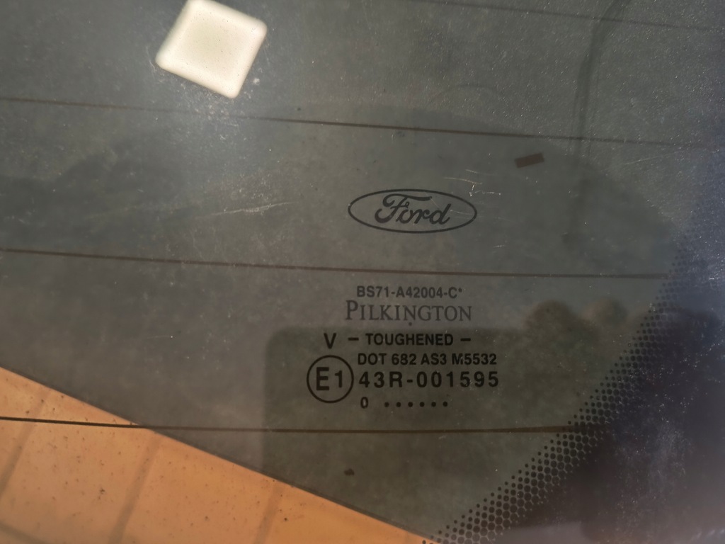 GEAMĂ FORD MONDEO MK4 06-14 SEDAN ÎNCĂLZITĂ NUMĂR OE 1712918 Product image