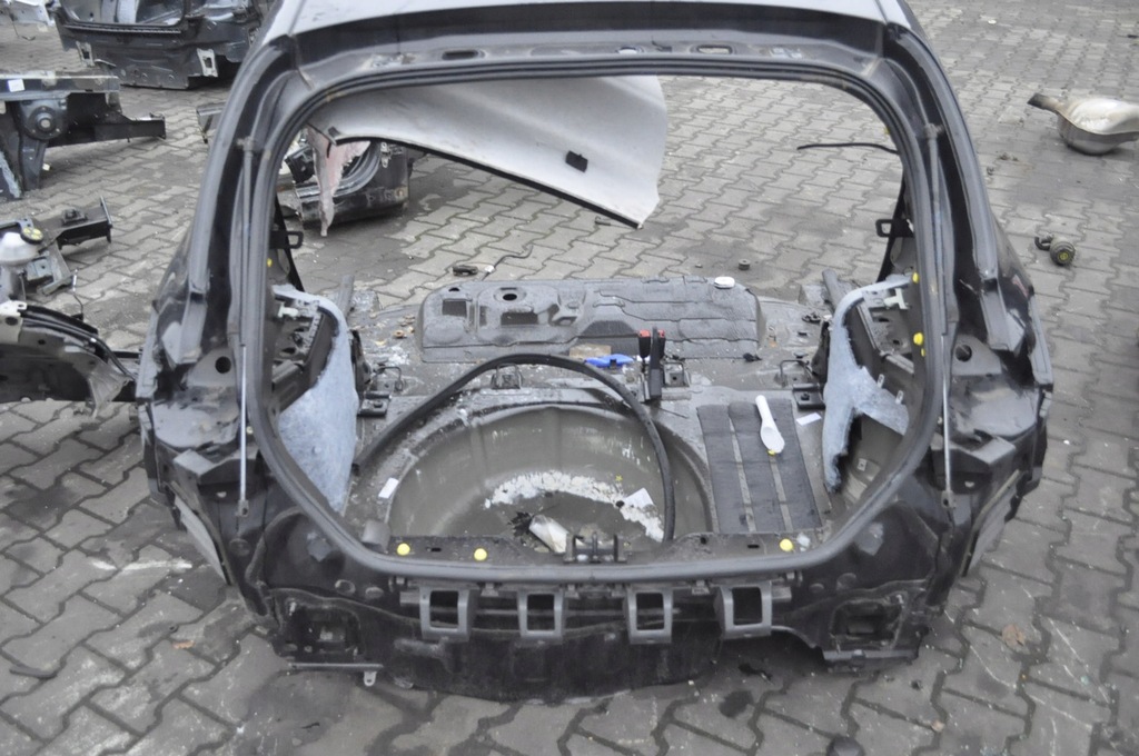 FORD FIESTA MK8 INTREGUL SPATE APOZ CAREEA SPATE STÂNGA DREAPTA CITIȚI DESCRIEREA Product image