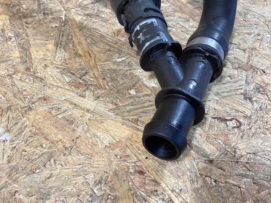 TUBA FURTUN APA DE RĂCIRE ​​Porsche Macan 95b121049q Product image