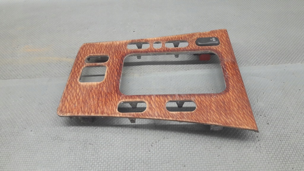 A2106831708 panou central LEMN MERCEDES W210 G Product image
