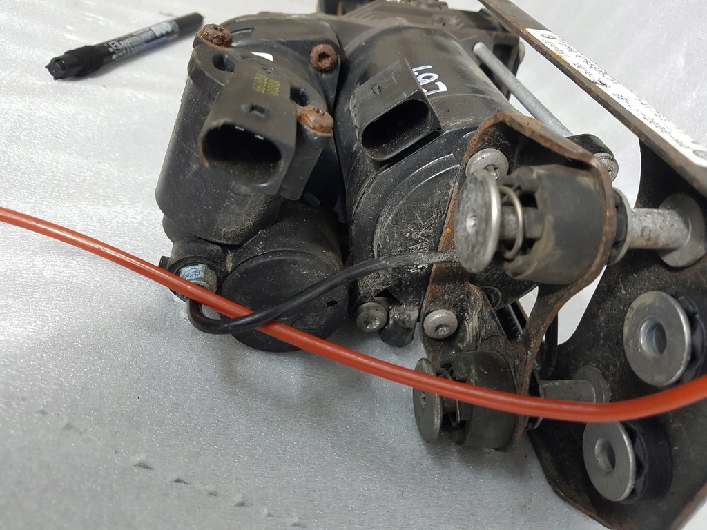 BMW 5 E61 LIFT COMPRESOR SUSPENSION COMPRESOR POMPA 6777827 Product image