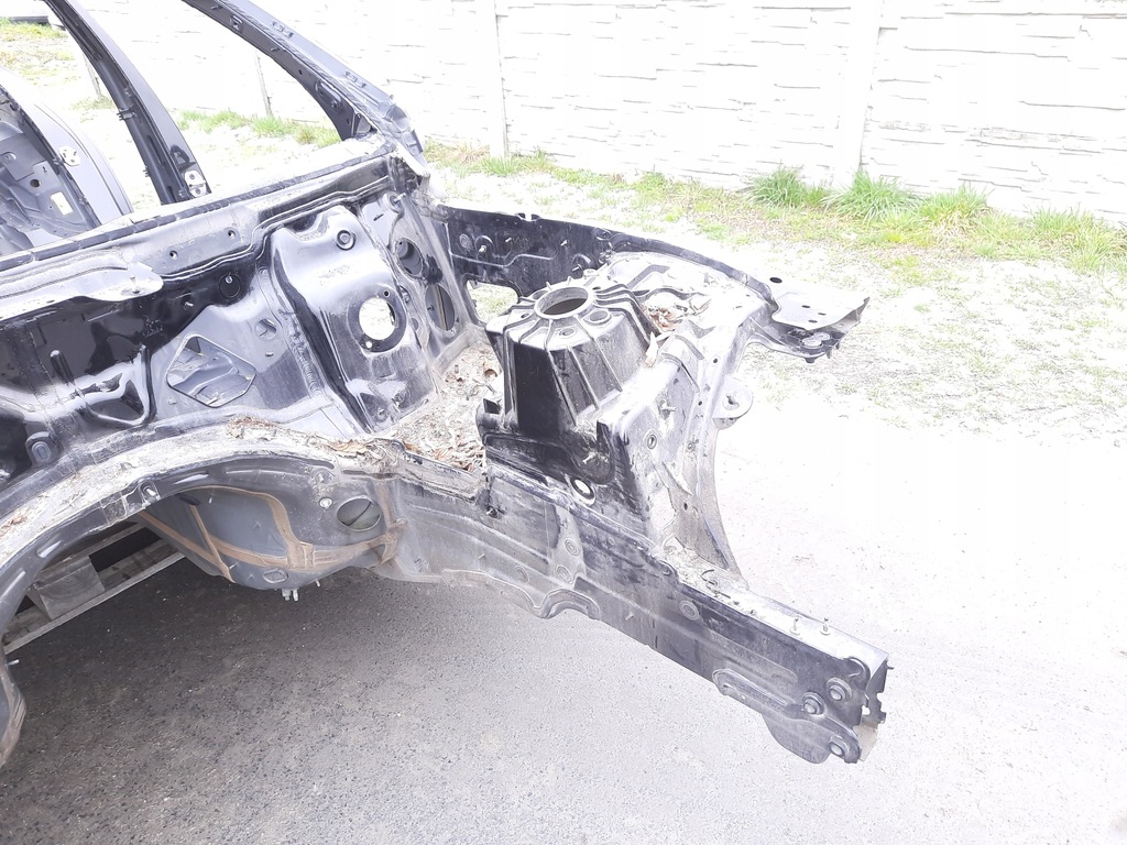 Mercedes W213 față din față dreapta sau stânga Product image