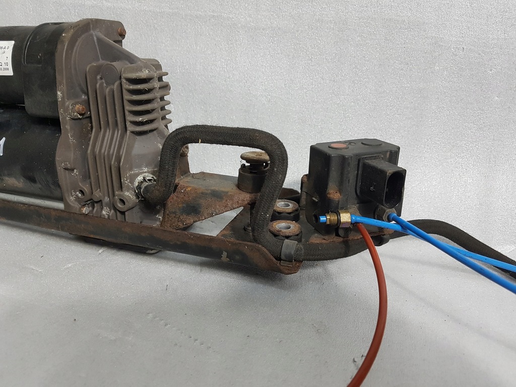 BMW 5 E61 LIFT COMPRESOR SUSPENSION COMPRESOR POMPA 6777827 Product image